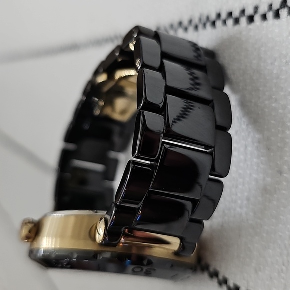 Fossil Black and Gold Women's Stainless Steel Watch - Picture 6 of 10